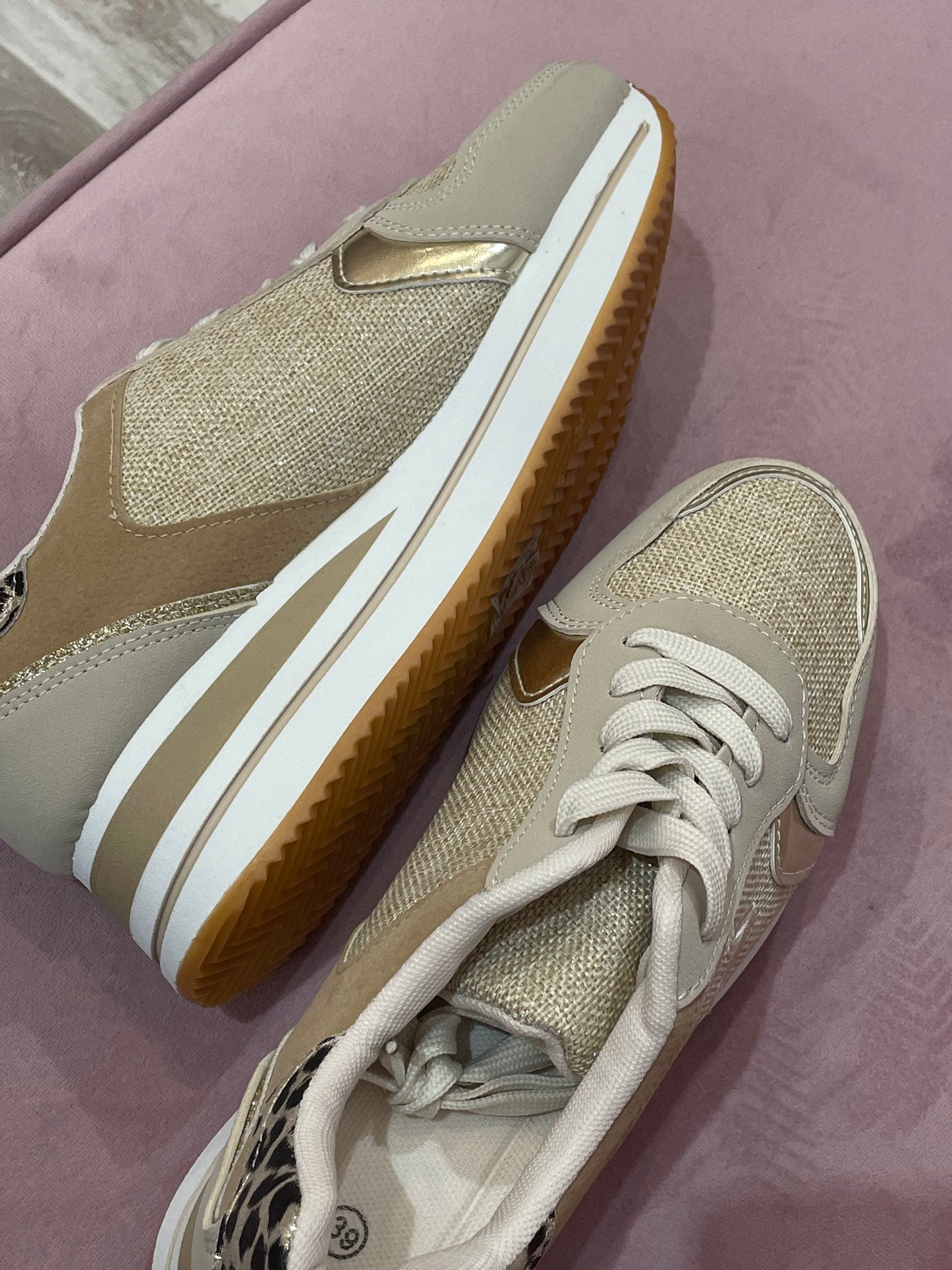 Baskets dorés