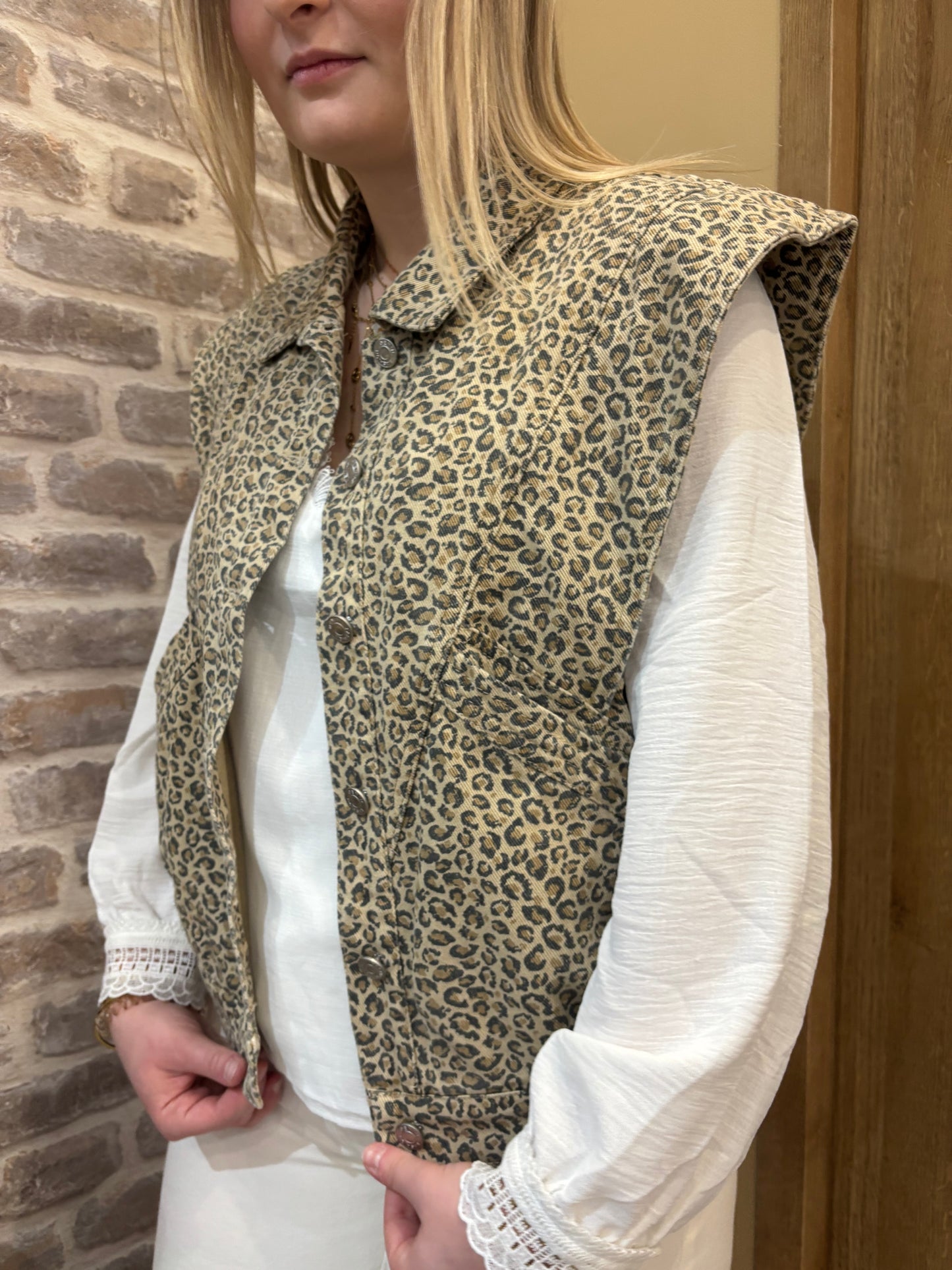 Veste sans manche léopard