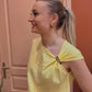 Top jaune