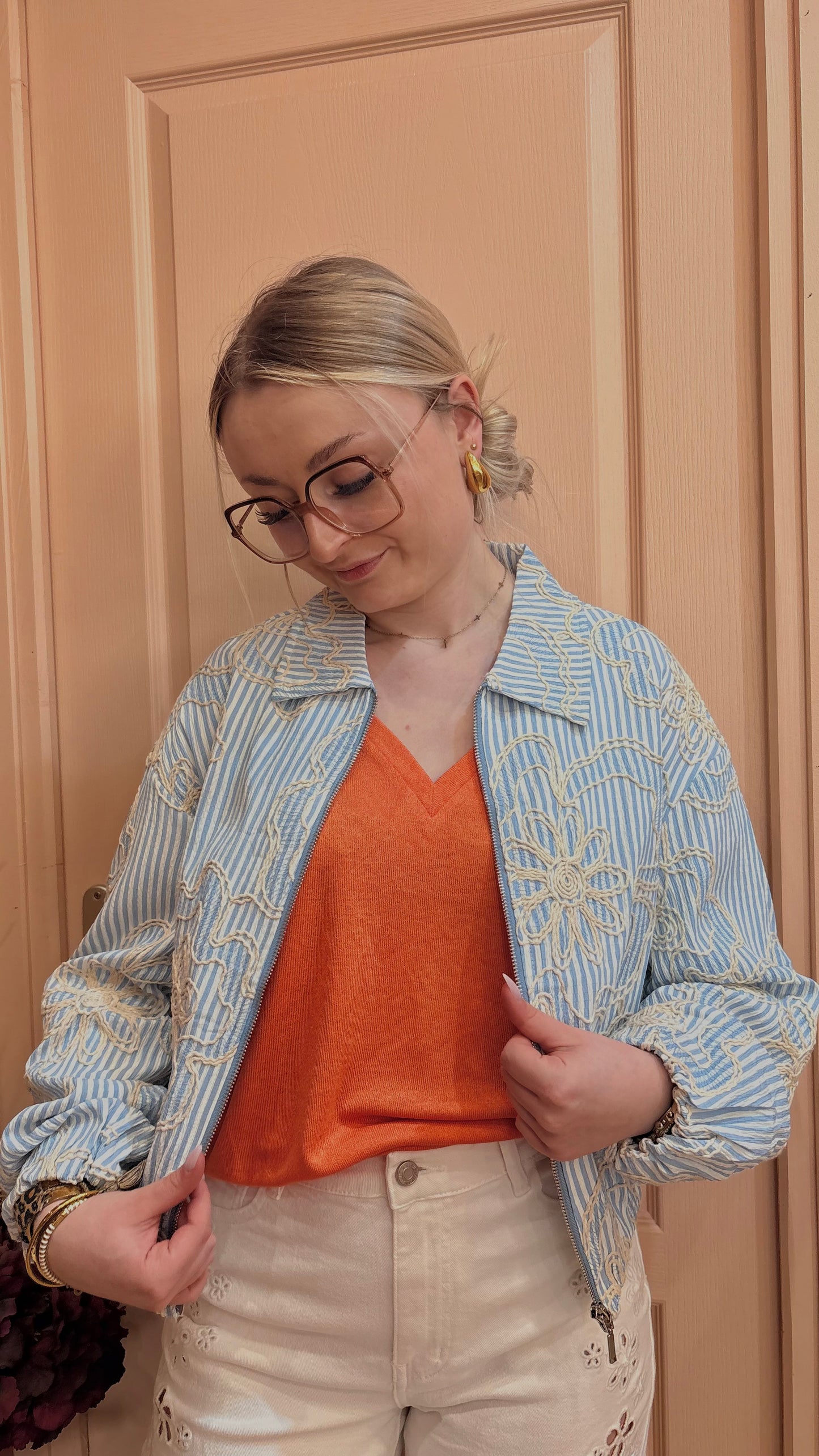 Veste bleue broderie