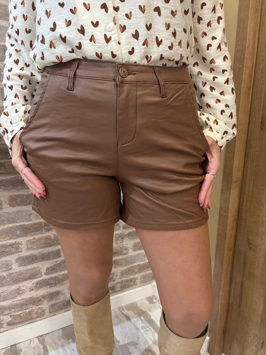 Short simili cuir marron