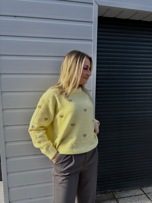 Pull jaune coeur