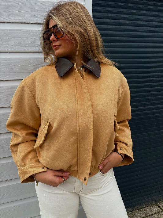 Veste courte en suédine camel