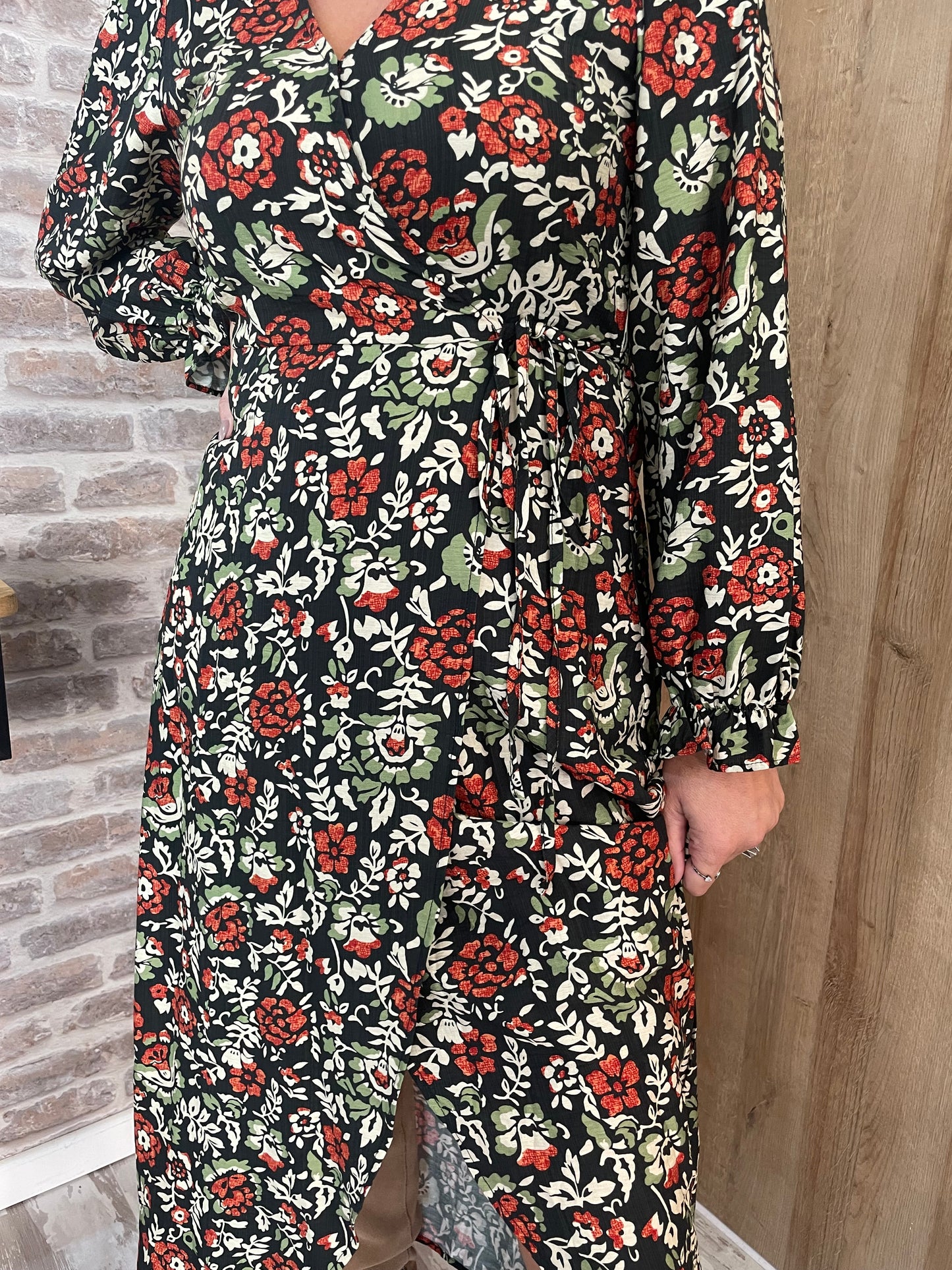 Robe longue noire à fleur "Lana"