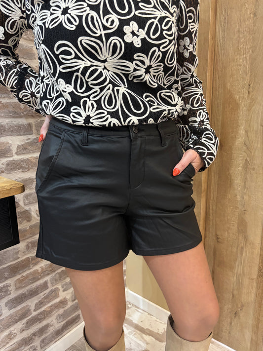 Short simili cuir noir