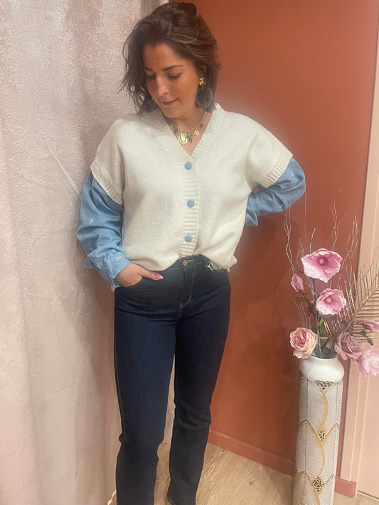 Gilet blanc aux manches en jean