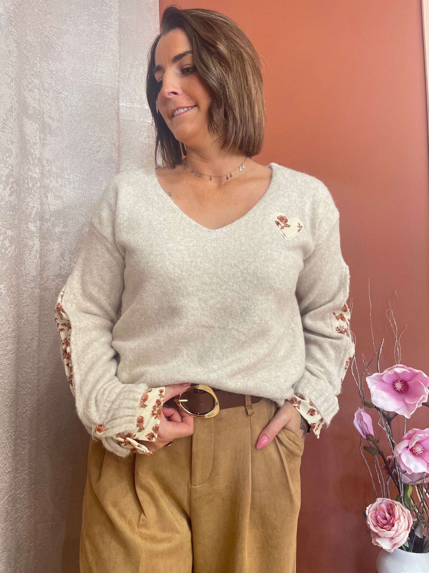 Pull beige coeur grande taille