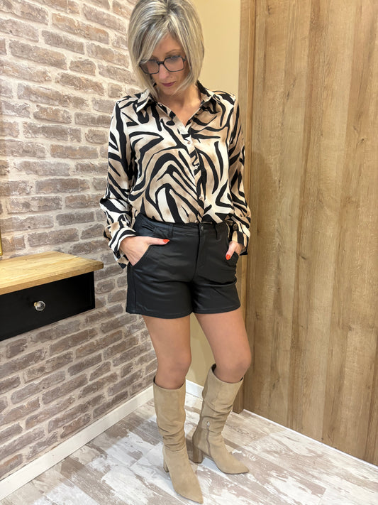 Short simili cuir noir