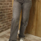 "Pantalon jean gris avec reflets argentés : éclat sophistiqué. Ce jean combine la sobriété du gris avec des reflets argentés subtils, ajoutant une touche de glamour à votre tenue. Parfait pour une allure décontractée mais élégante, il offre une touche de modernité et de raffinement à votre garde-robe."